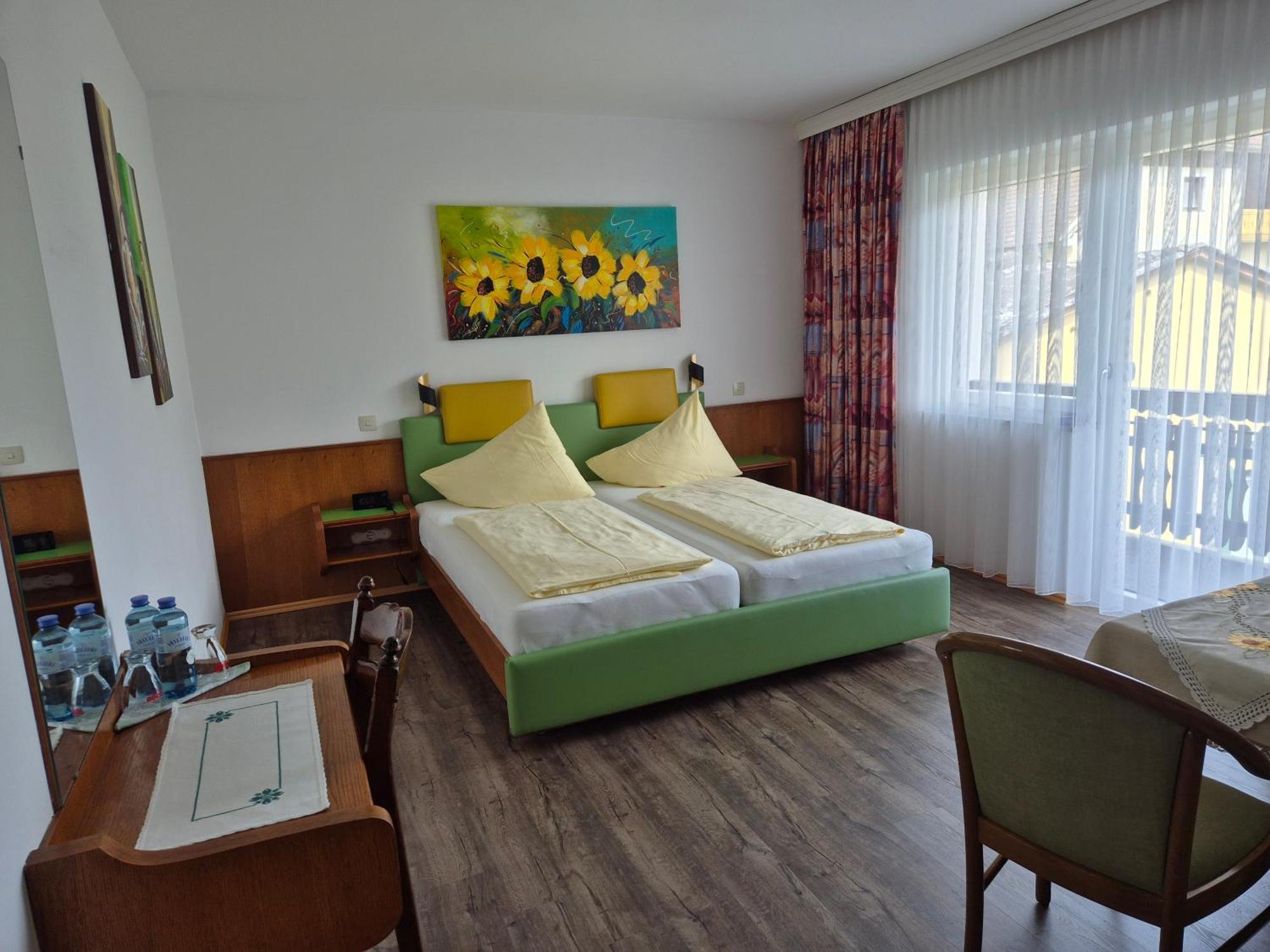 Hotel Garni Gästehaus Hutter Unterburg am Klopeiner See Exteriör bild