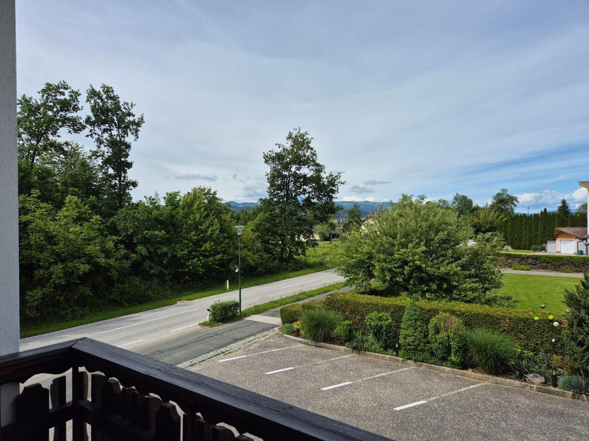 Hotel Garni Gästehaus Hutter Unterburg am Klopeiner See Exteriör bild