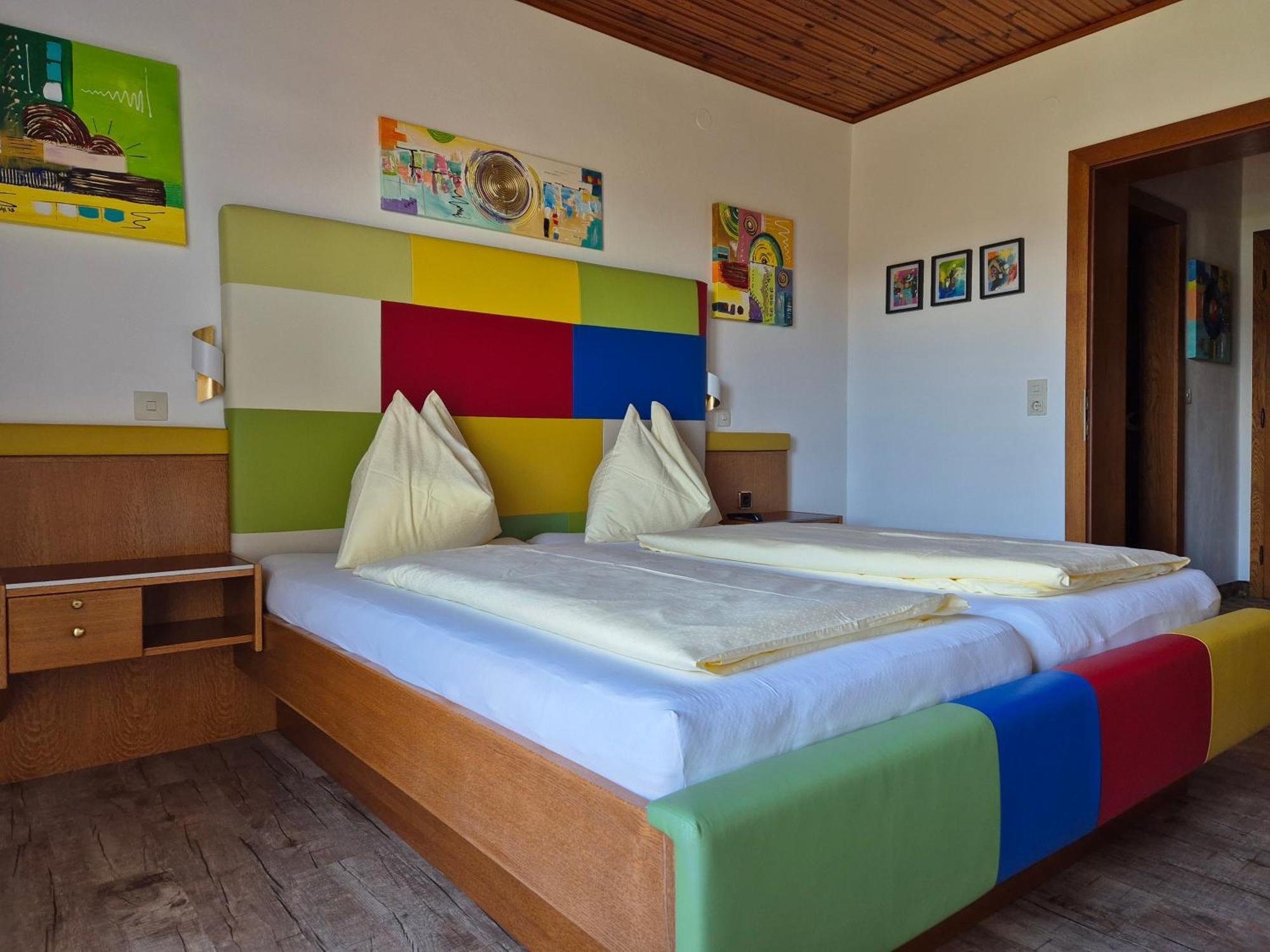 Hotel Garni Gästehaus Hutter Unterburg am Klopeiner See Exteriör bild