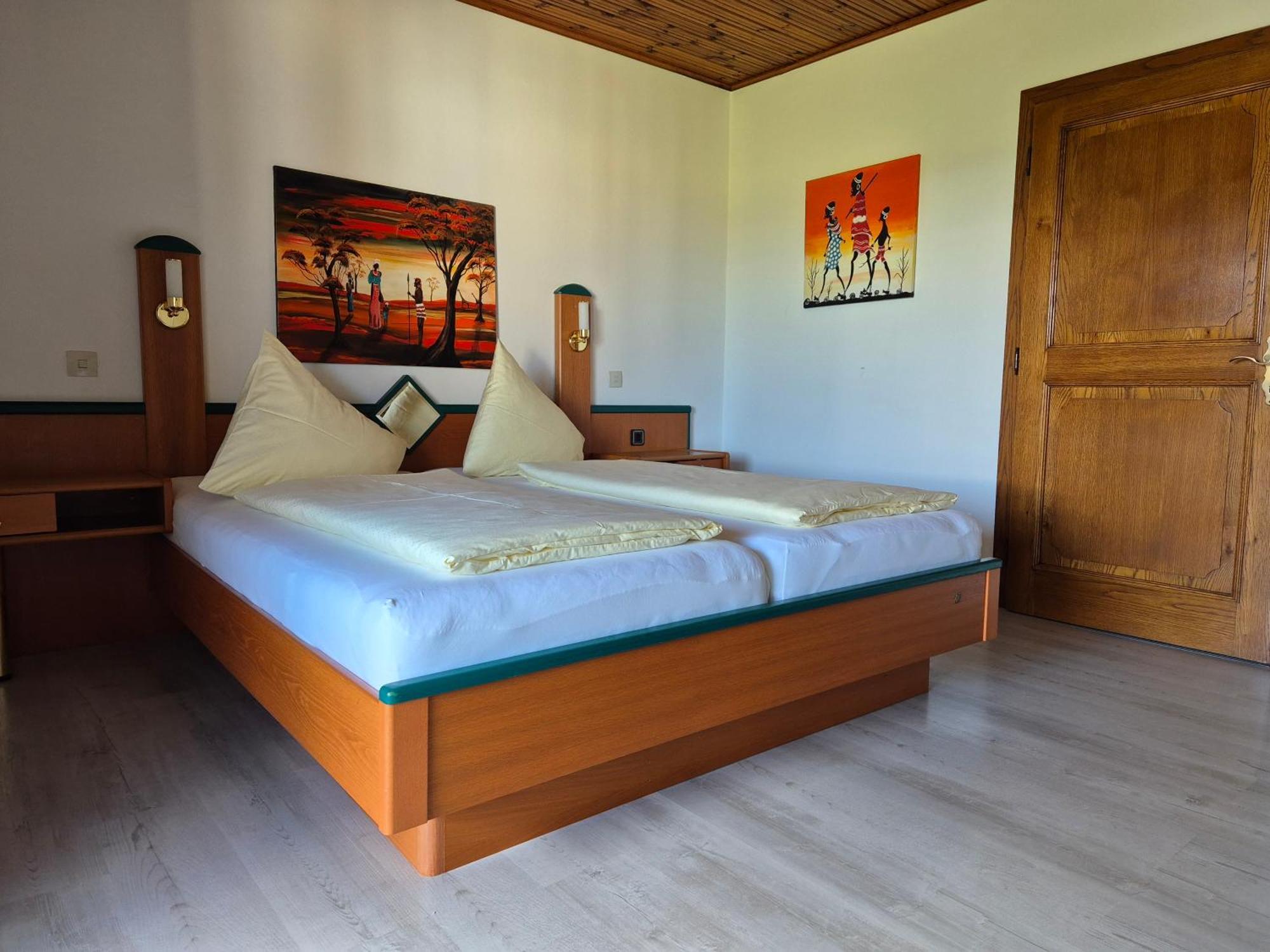 Hotel Garni Gästehaus Hutter Unterburg am Klopeiner See Rum bild