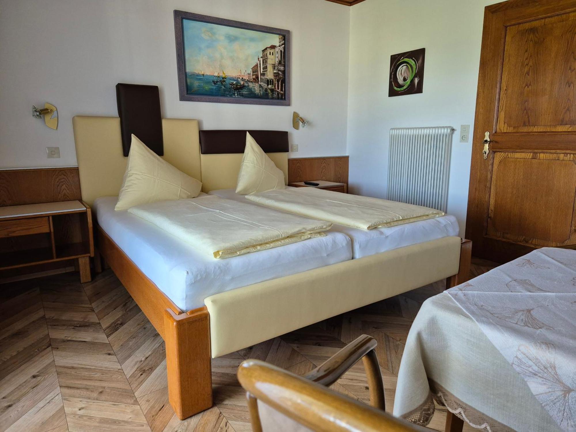 Hotel Garni Gästehaus Hutter Unterburg am Klopeiner See Exteriör bild